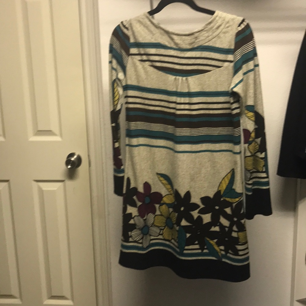 Dress - Picture 2 of 3